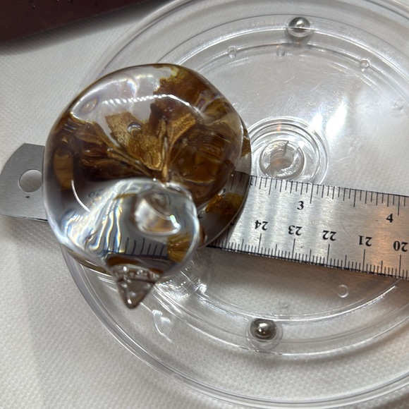 Unique Resin Cat Figurine with Gold Accents - Picture 15 of 15